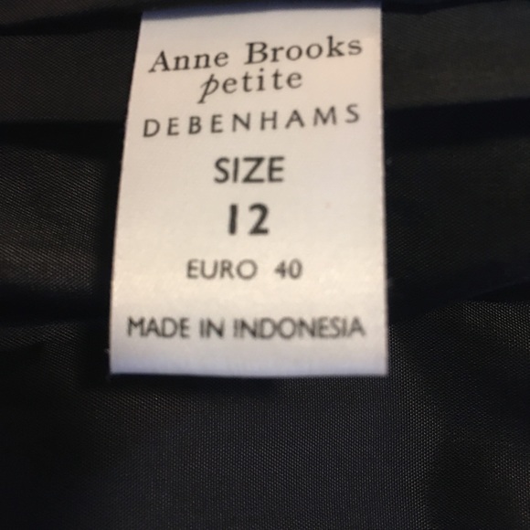 Anne Brooks Petite Sz12 BLACK LEATHER SKIRT ADJUSTABLE BACK SLIT NICE very soft - Picture 8 of 10